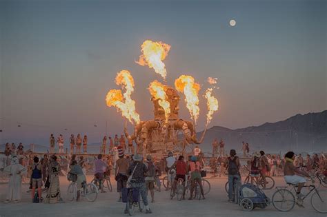 Vídeos pornôs com Burning Man 